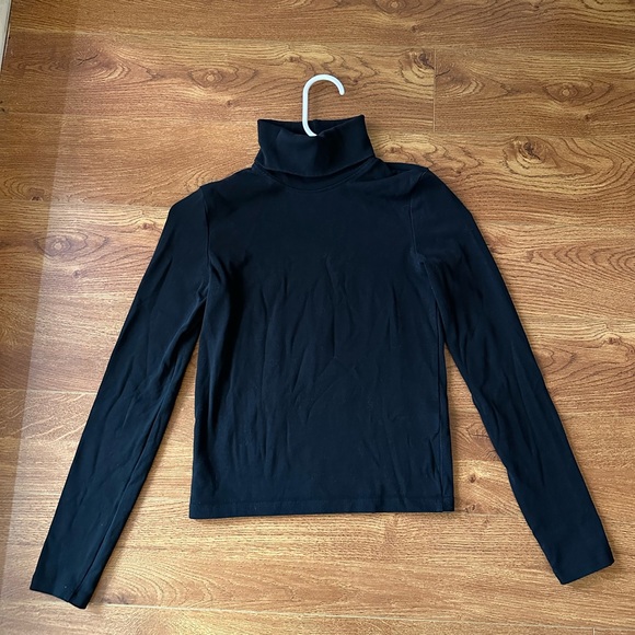 Zara Black turtleneck. - Picture 2 of 3